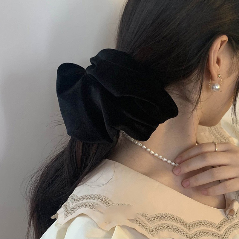 Büyük boy Siyah Kadife Scrunch - Freshwater Line incelemesi ve fiyatı